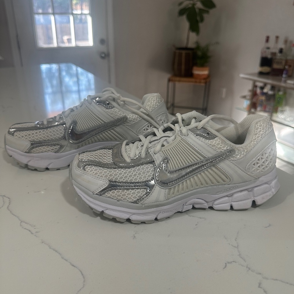 Women Nike Vomero 7.5